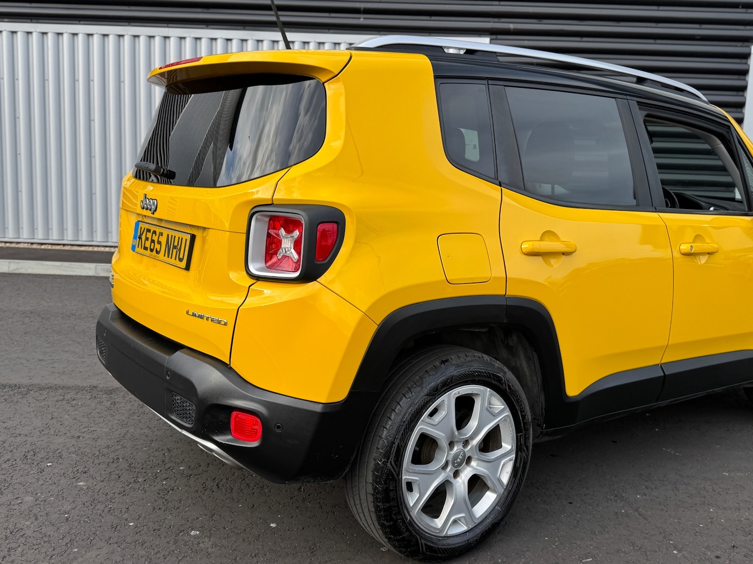Used Jeep Renegade 2016 for sale - 77882035: Photo 10
