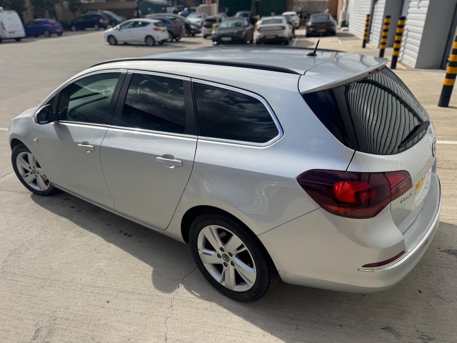Used Vauxhall Astra 2016 for sale - 76040323: Photo 11