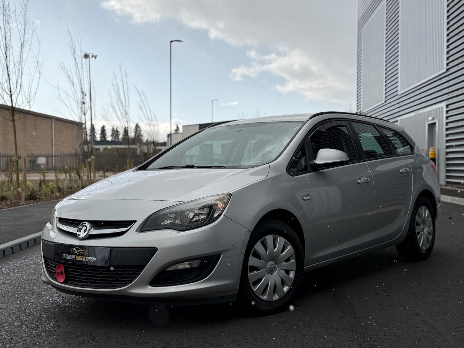 Used Vauxhall Astra 2013 for sale - 78028981: Photo 2