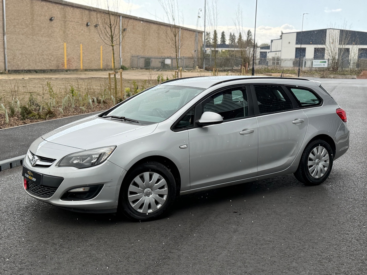 Used Vauxhall Astra 2013 for sale - 78028981: Photo 3