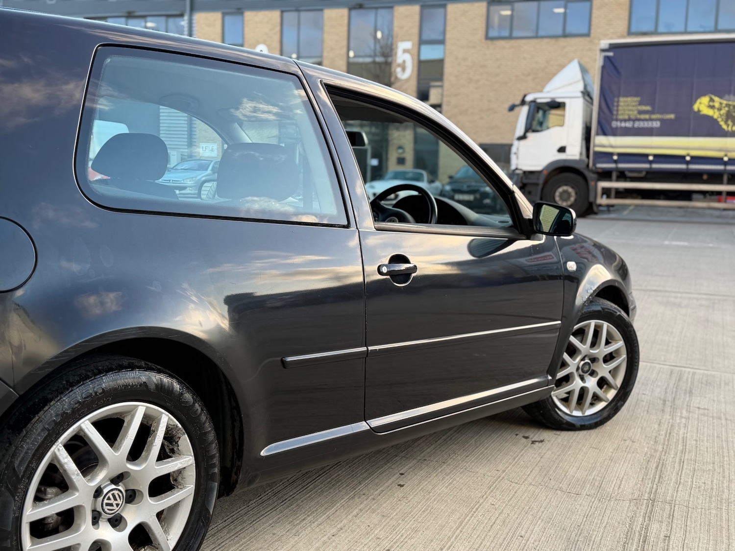 Used Volkswagen Golf 2003 for sale - 77036959: Photo 8