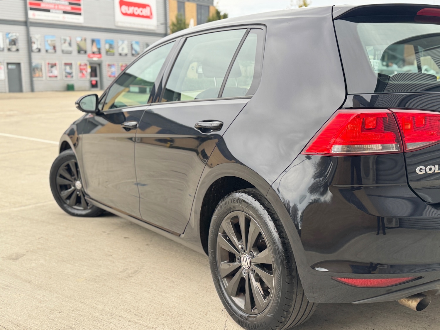Used Volkswagen Golf 2013 for sale - 76149795: Photo 8