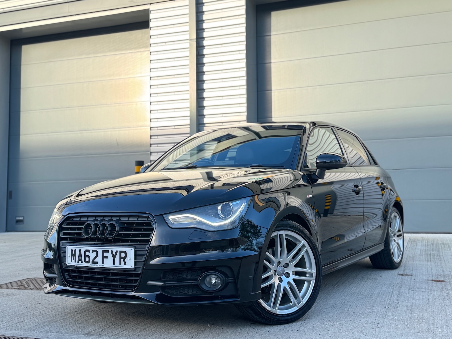 Used Audi A1 2012 for sale - 76748312: Photo 2