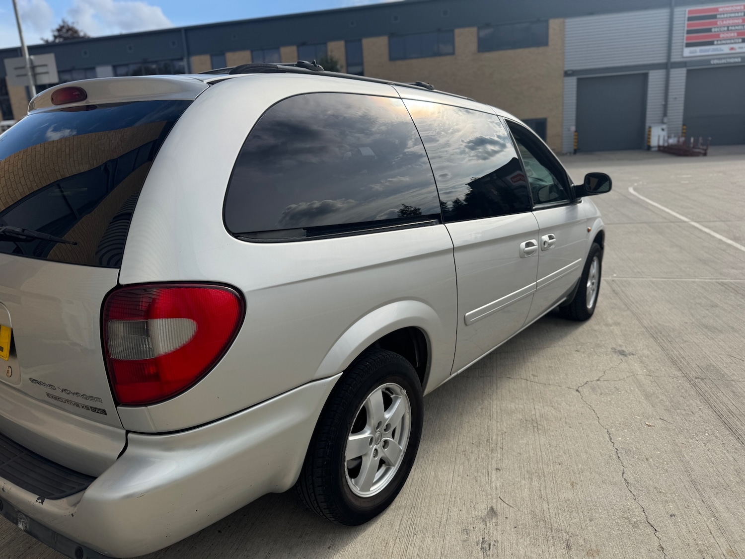 Used Chrysler Grand Voyager 2008 for sale - 76093873: Photo 5