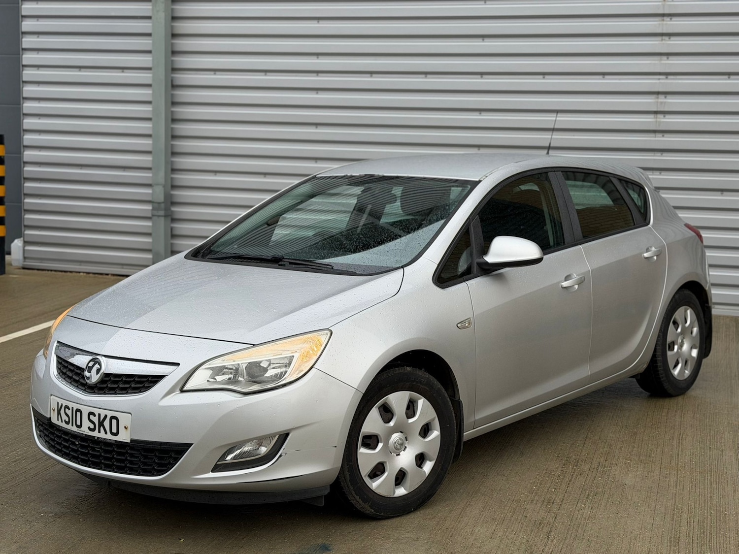 Used Vauxhall Astra 2010 for sale - 76885265: Photo 1