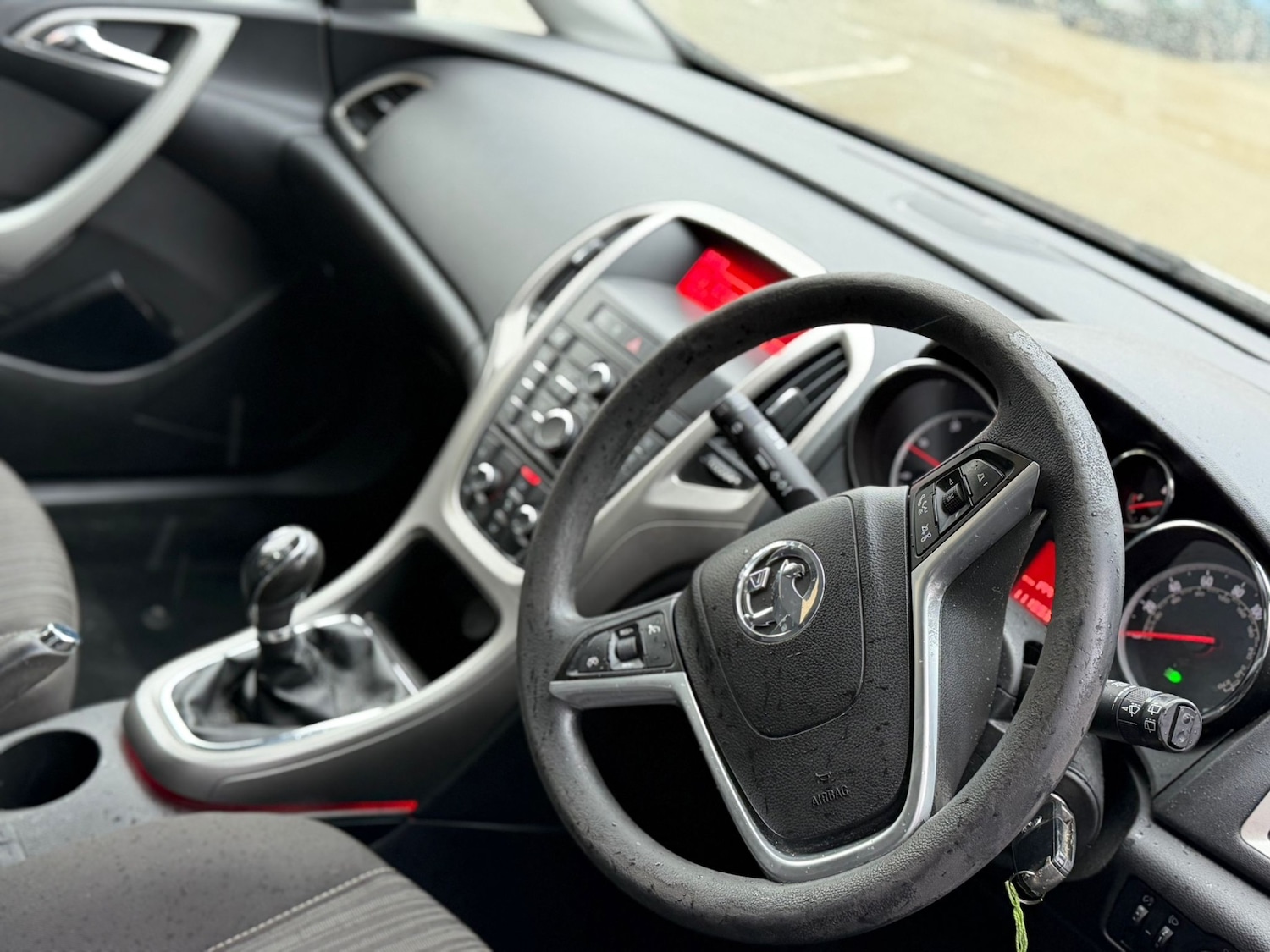 Used Vauxhall Astra 2010 for sale - 76885265: Photo 8