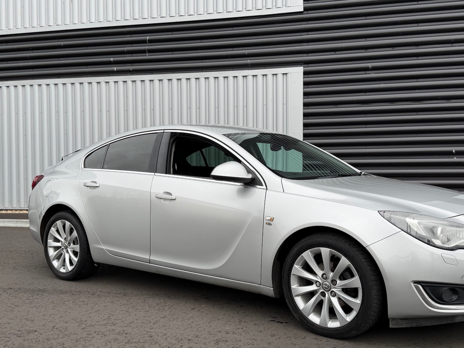 Used Vauxhall Insignia 2015 for sale - 78213905: Photo 5