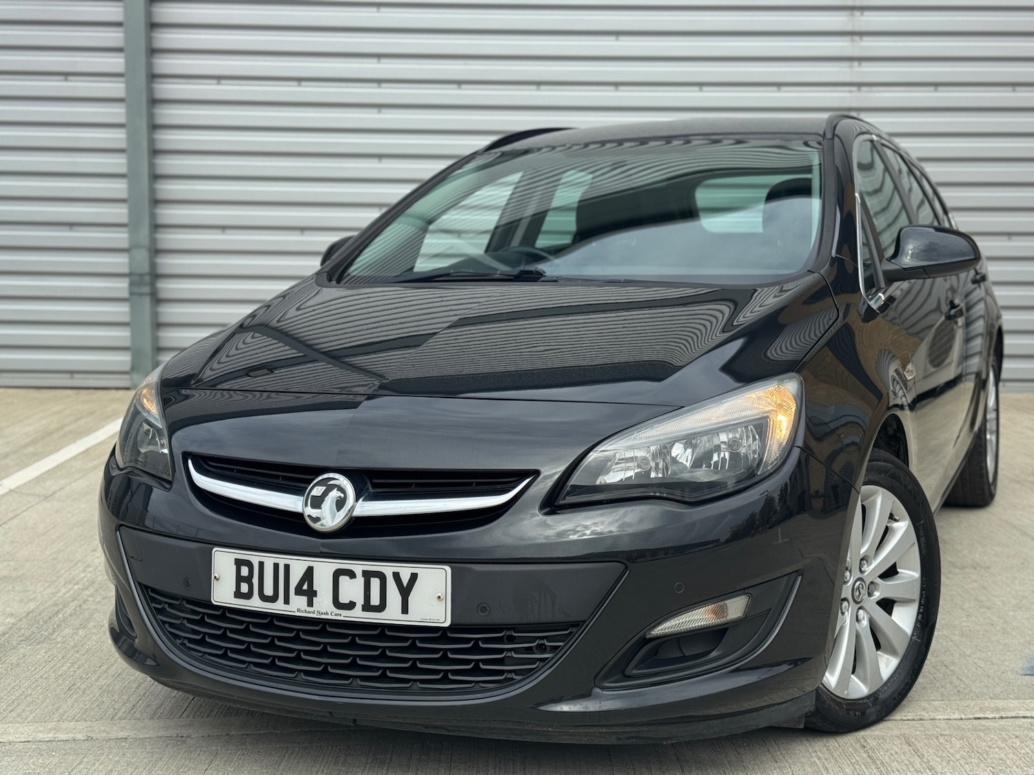 Used Vauxhall Astra 2014 for sale - 76020124: Photo 2