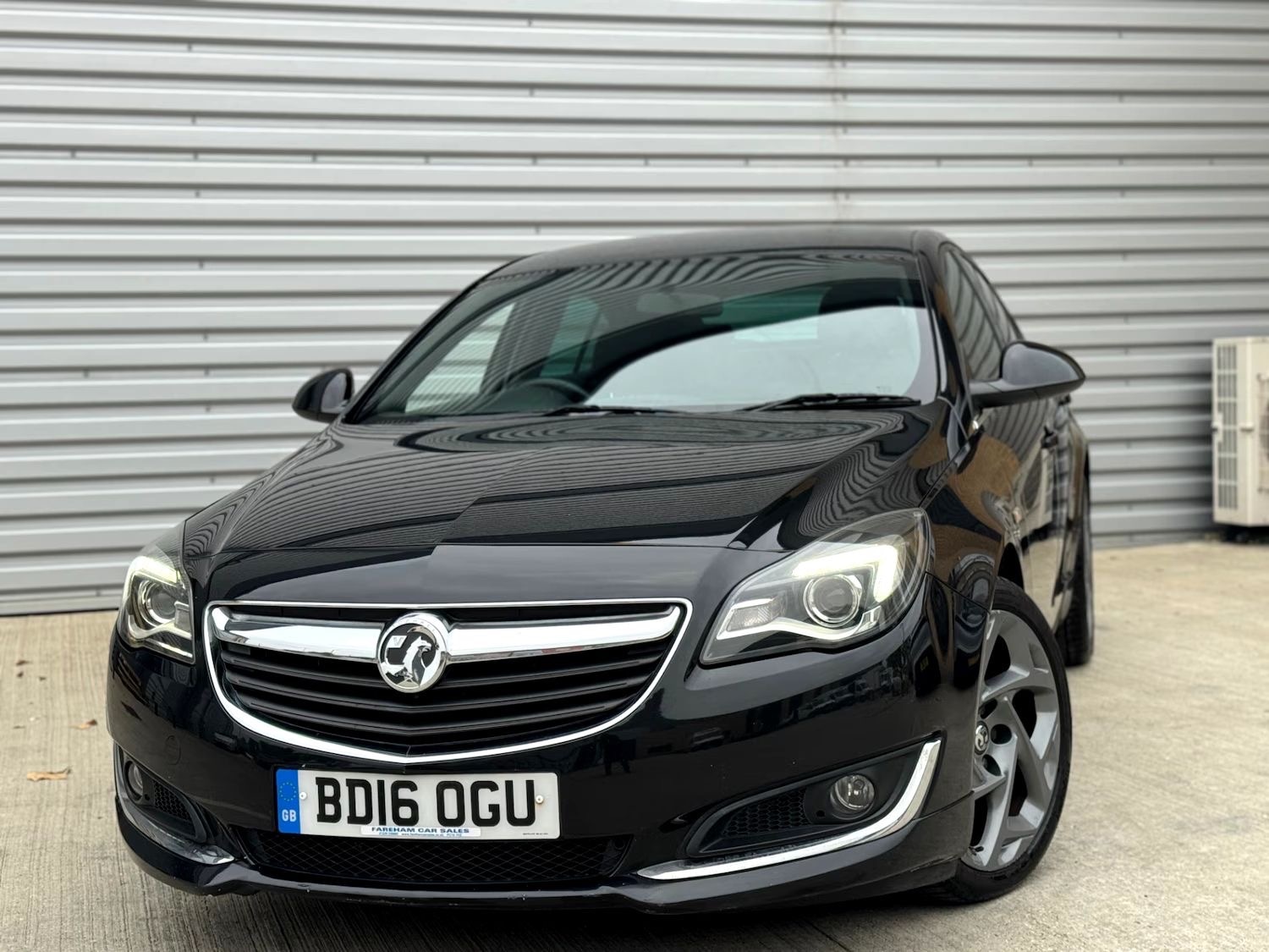 Used Vauxhall Insignia 2016 for sale - 76531041: Photo 1