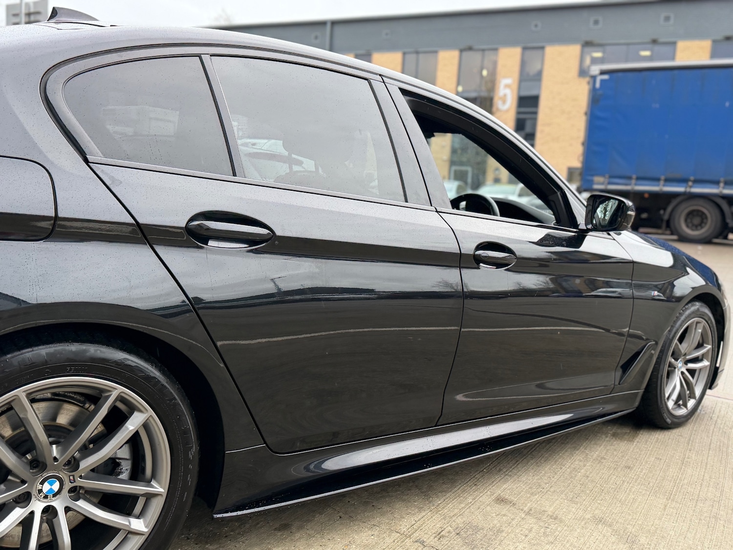 Used BMW 5 Series 2018 for sale - 76979955: Photo 10