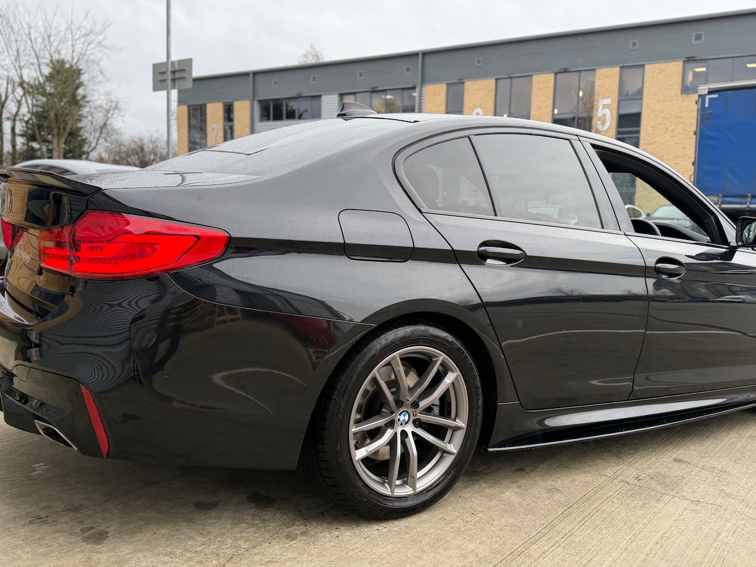 Used BMW 5 Series 2018 for sale - 76979955: Photo 11