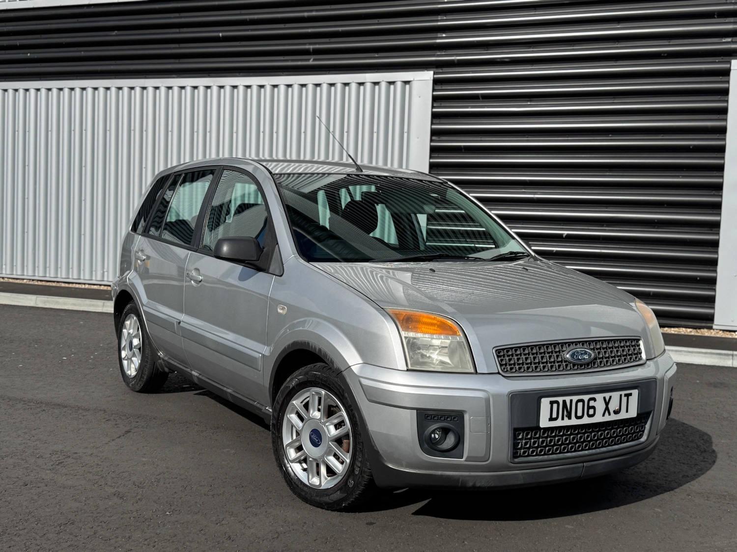 Used Ford Fusion 2006 for sale - 77837260: Photo 2