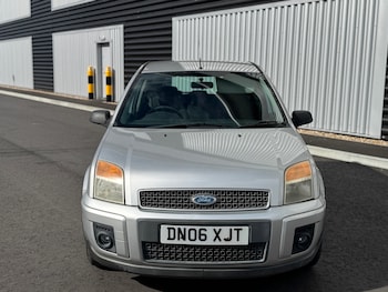 Used Ford Fusion 2006 for sale - 77837260: Photo