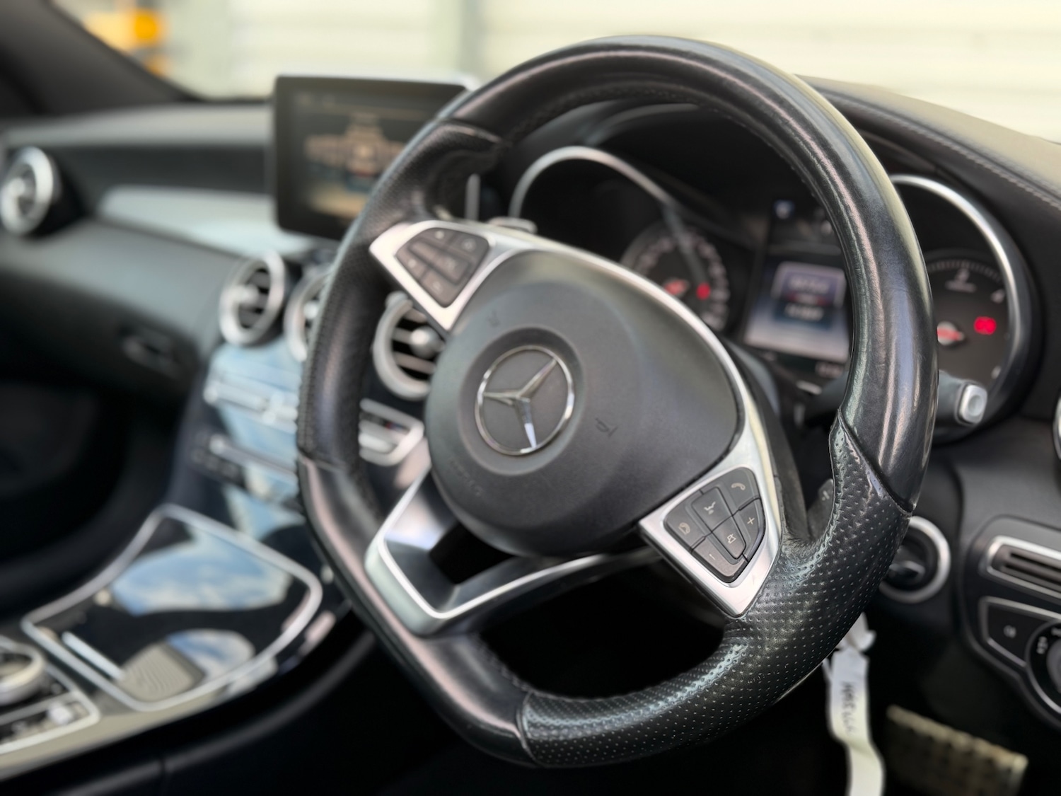 Used Mercedes-Benz C Class 2015 for sale - 76571339: Photo 11