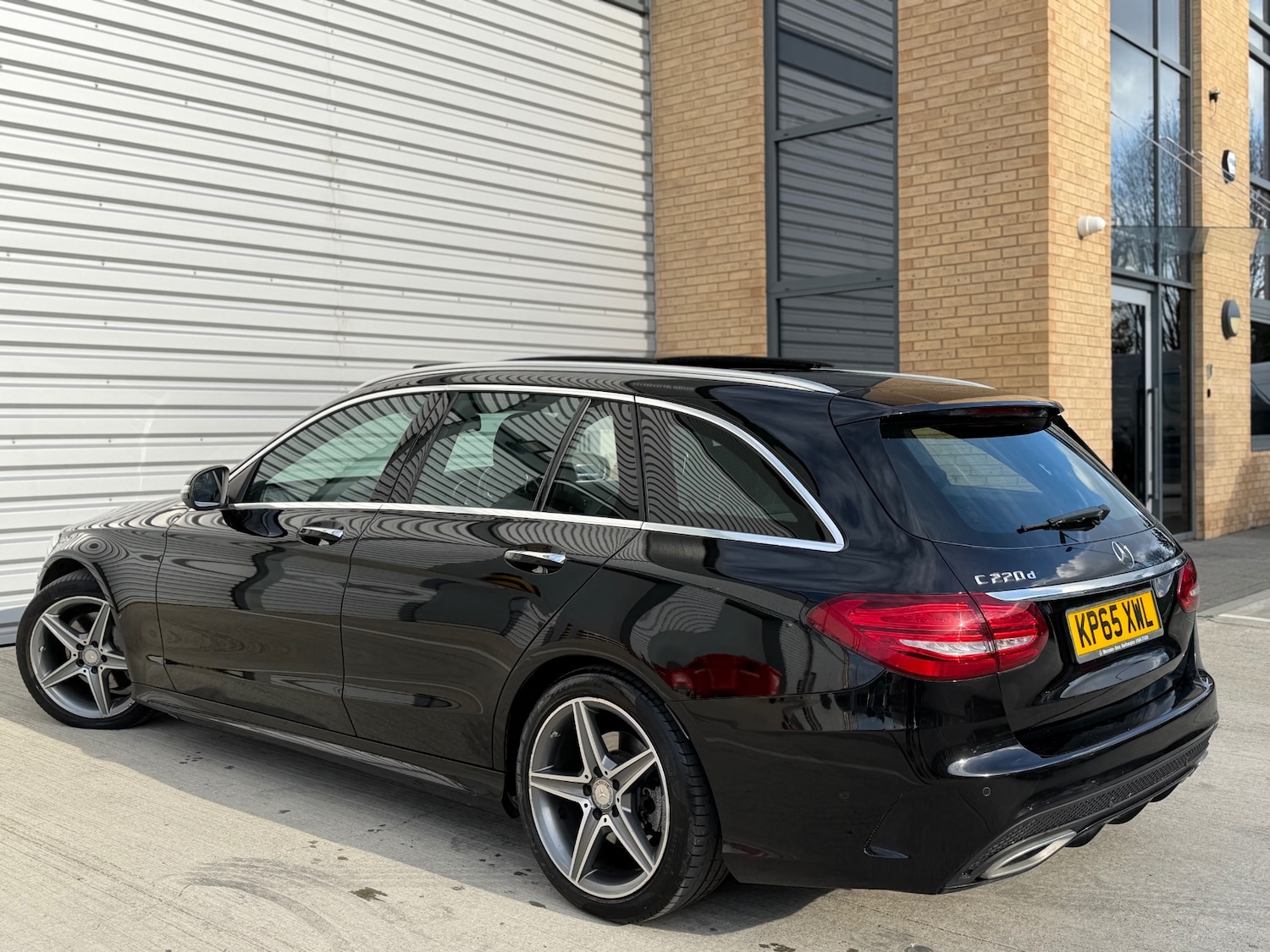 Used Mercedes-Benz C Class 2015 for sale - 76571339: Photo 13