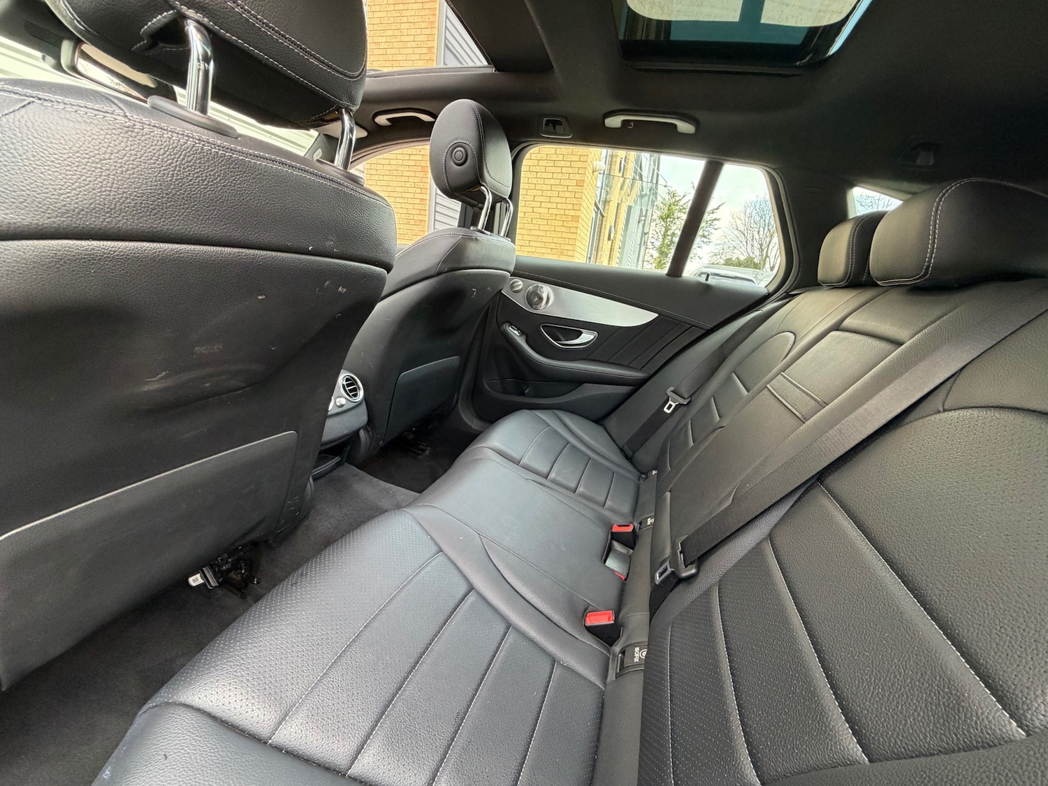 Used Mercedes-Benz C Class 2015 for sale - 76571339: Photo 14