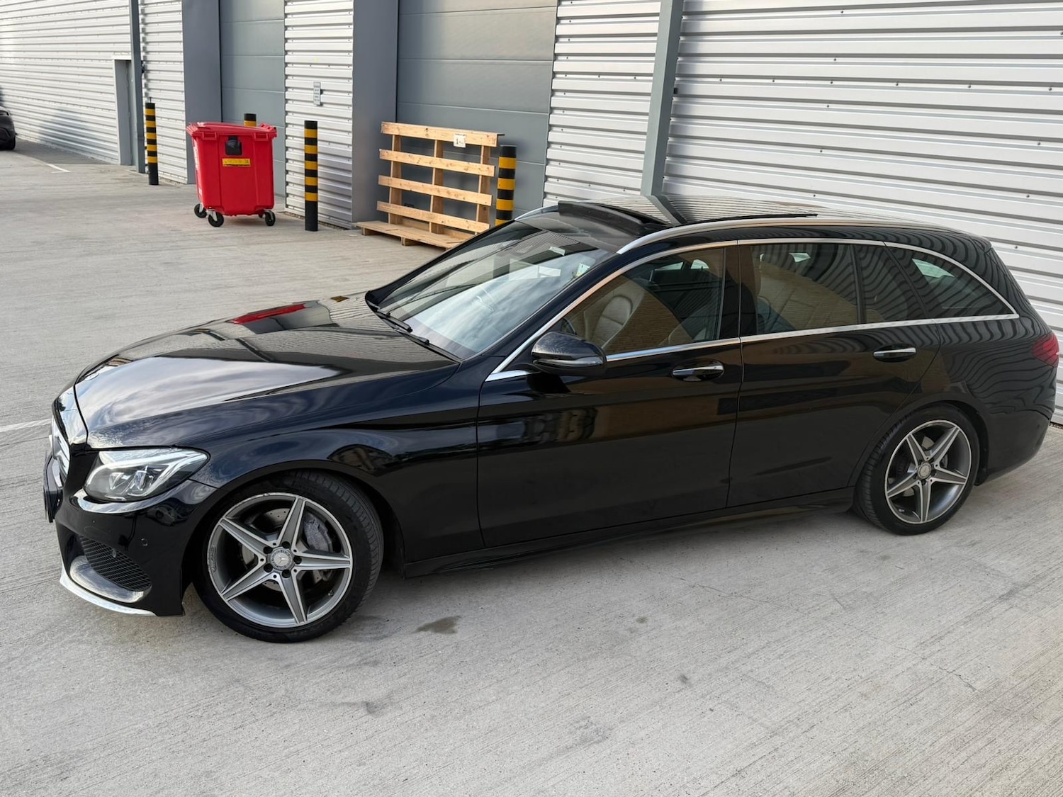 Used Mercedes-Benz C Class 2015 for sale - 76571339: Photo 4