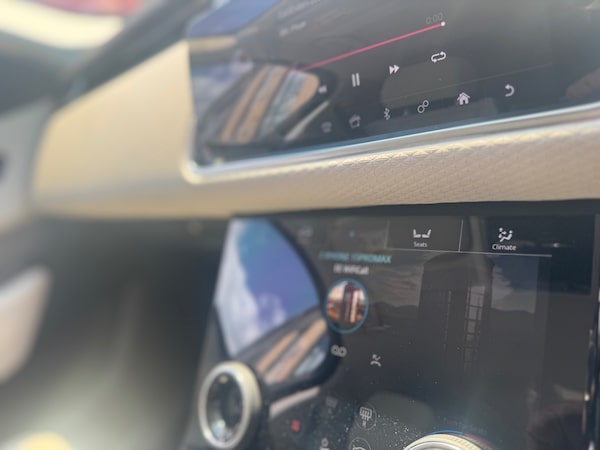 Used Land Rover Range Rover Velar 2017 for sale - 75575705: Photo 17