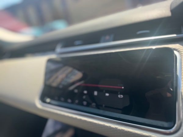 Used Land Rover Range Rover Velar 2017 for sale - 75575705: Photo 19