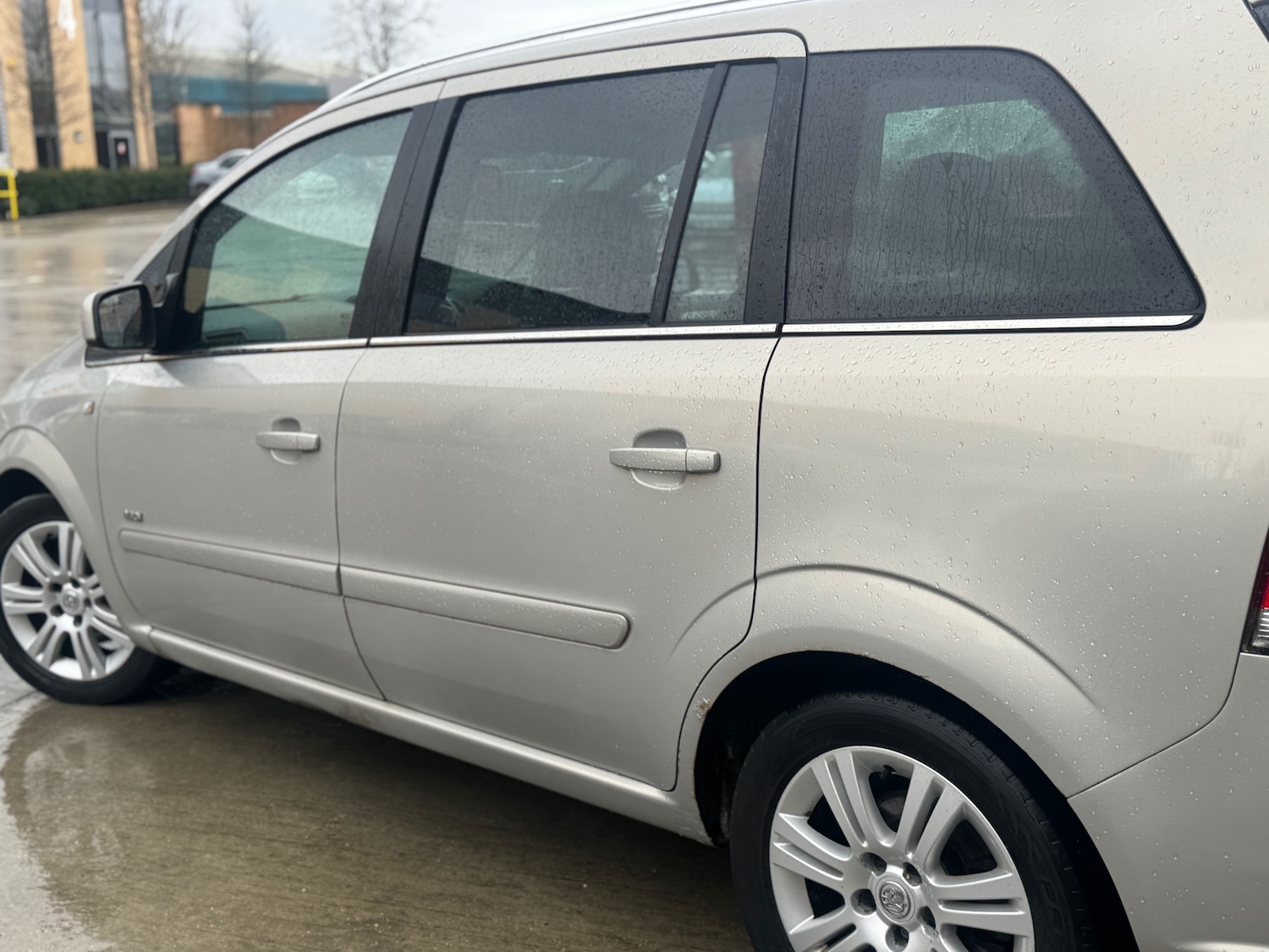 Used Vauxhall Zafira 2010 for sale - 77466021: Photo 6