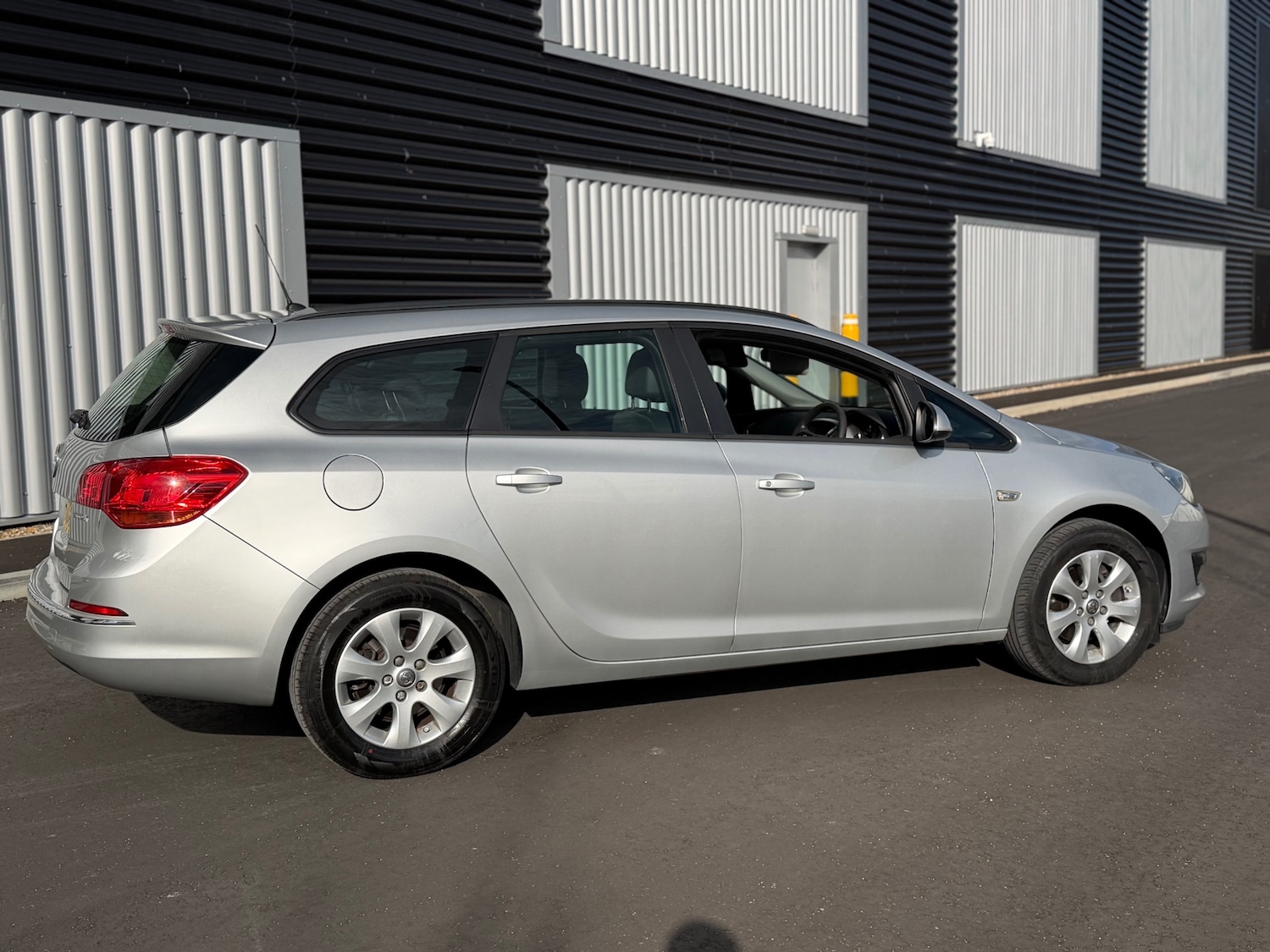 Used Vauxhall Astra 2015 for sale - 78062332: Photo 6