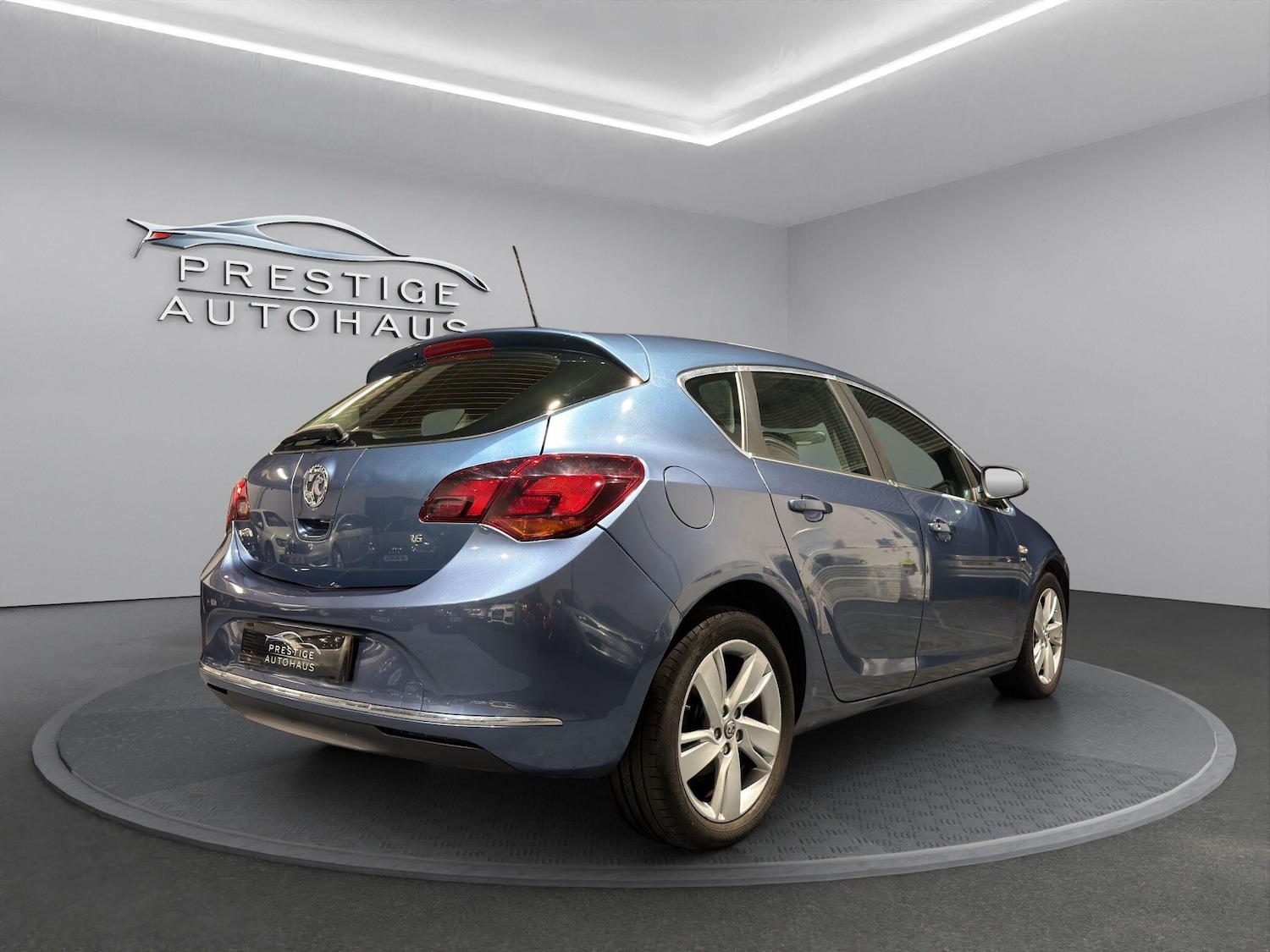 Used Vauxhall Astra 2015 for sale - 76520298: Photo 3