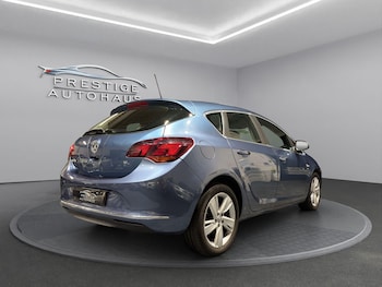 Used Vauxhall Astra 2015 for sale - 76520298: Photo