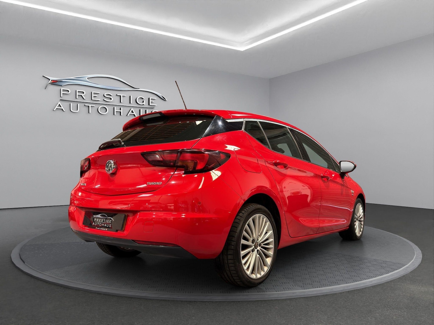 Used Vauxhall Astra 2017 for sale - 76635936: Photo 3