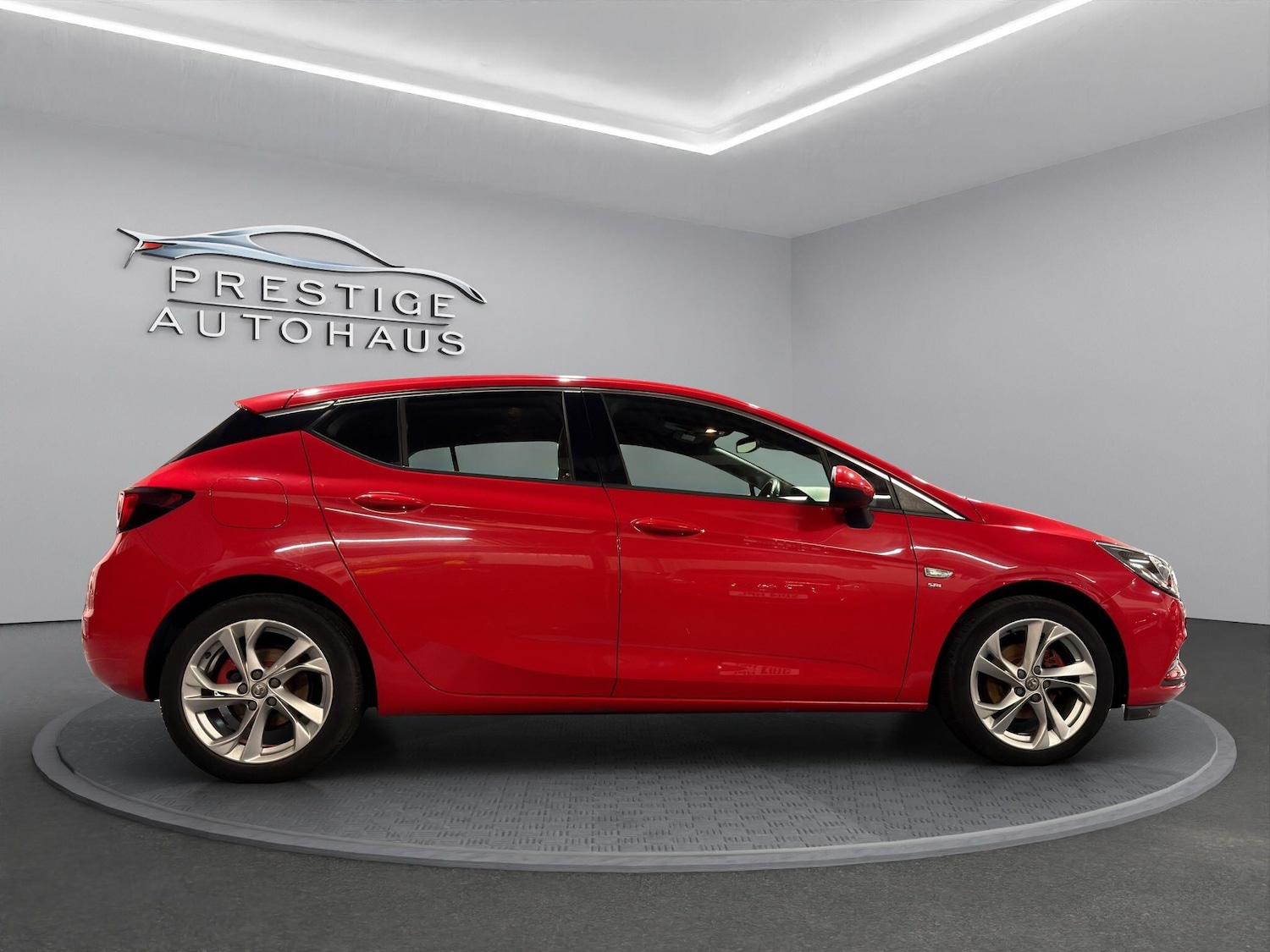 Used Vauxhall Astra 2016 for sale - 76635935: Photo 2