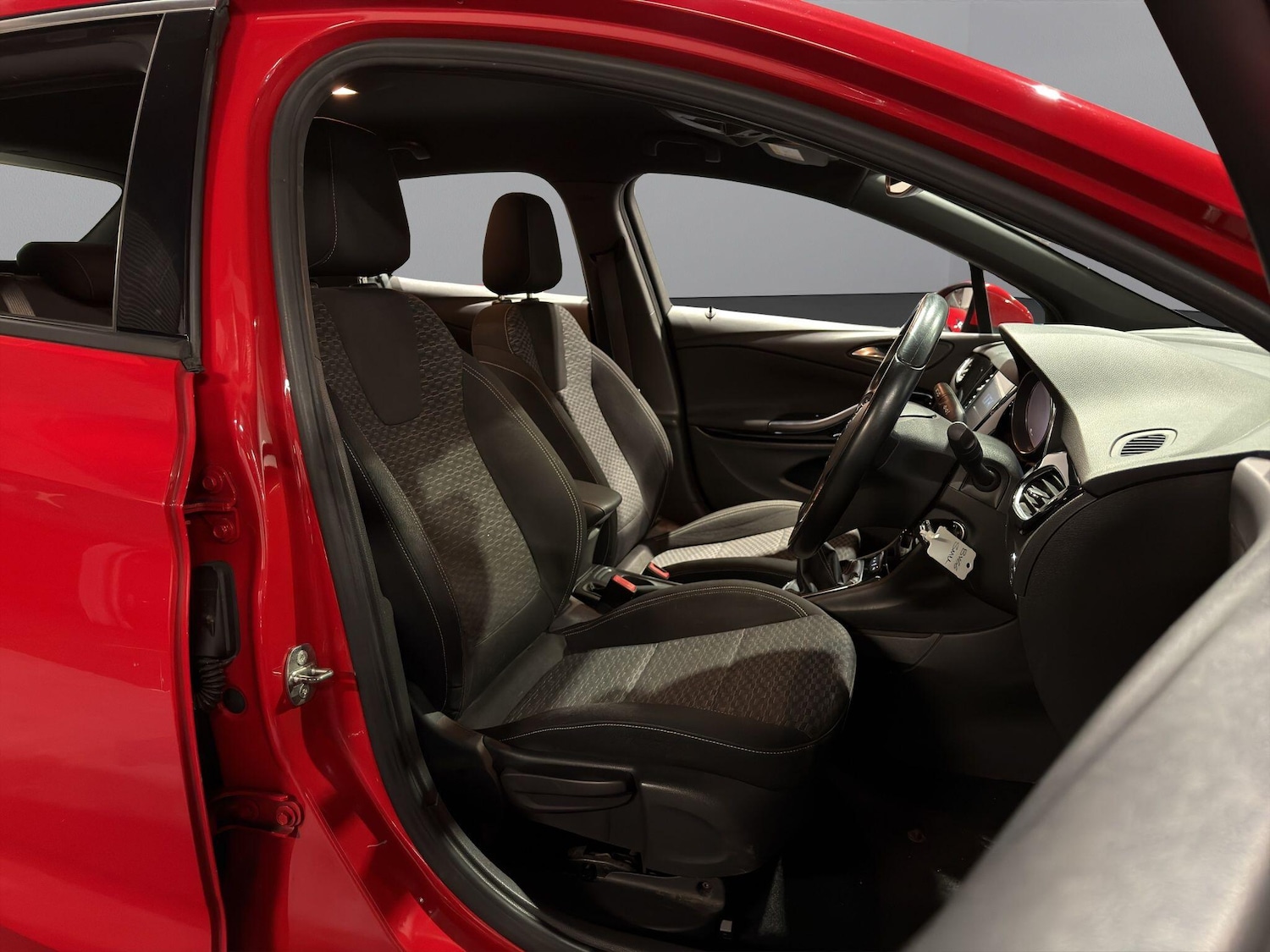 Used Vauxhall Astra 2016 for sale - 76635935: Photo 9