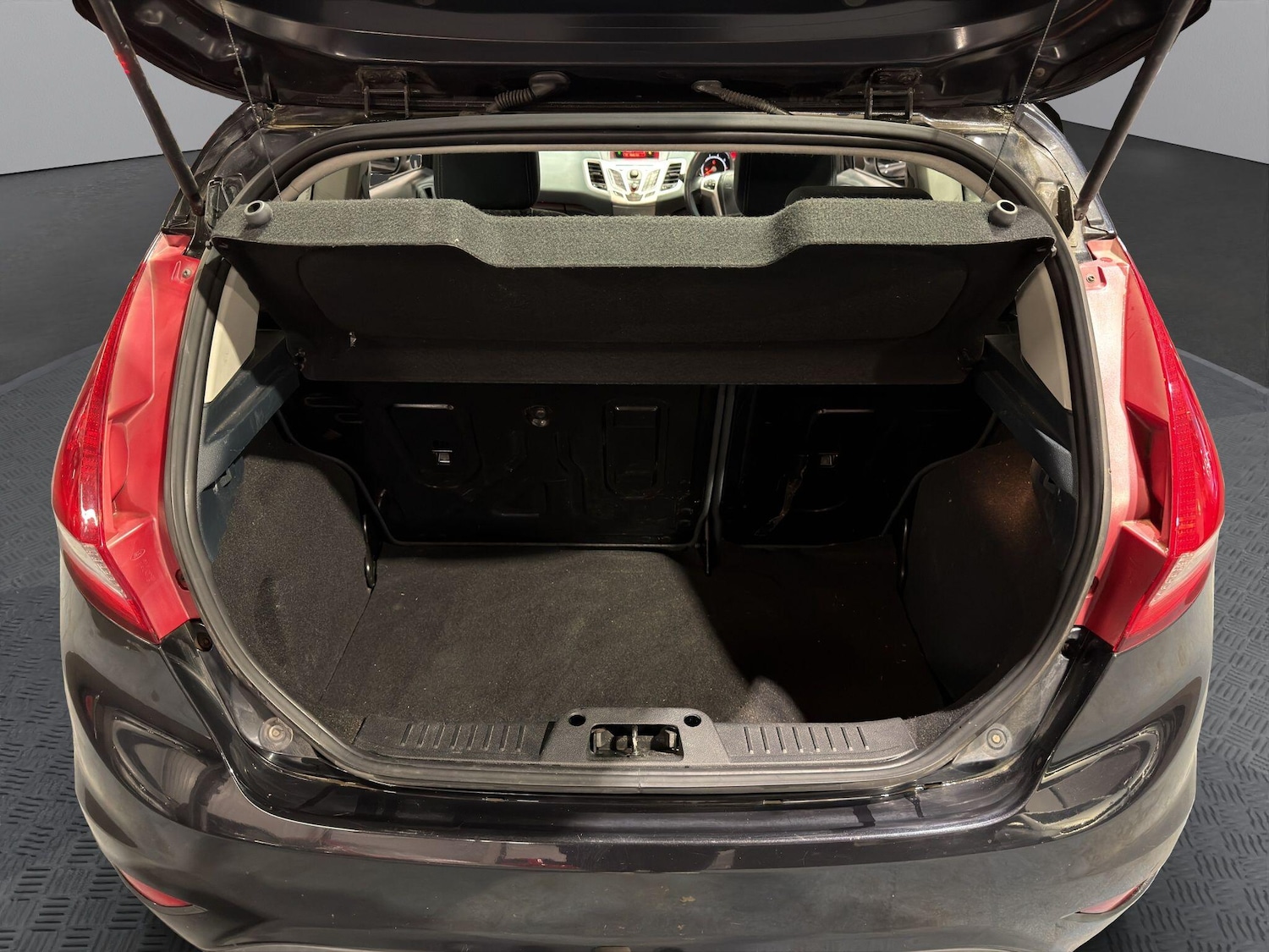 Used Ford Fiesta 2010 for sale - 76717619: Photo 10