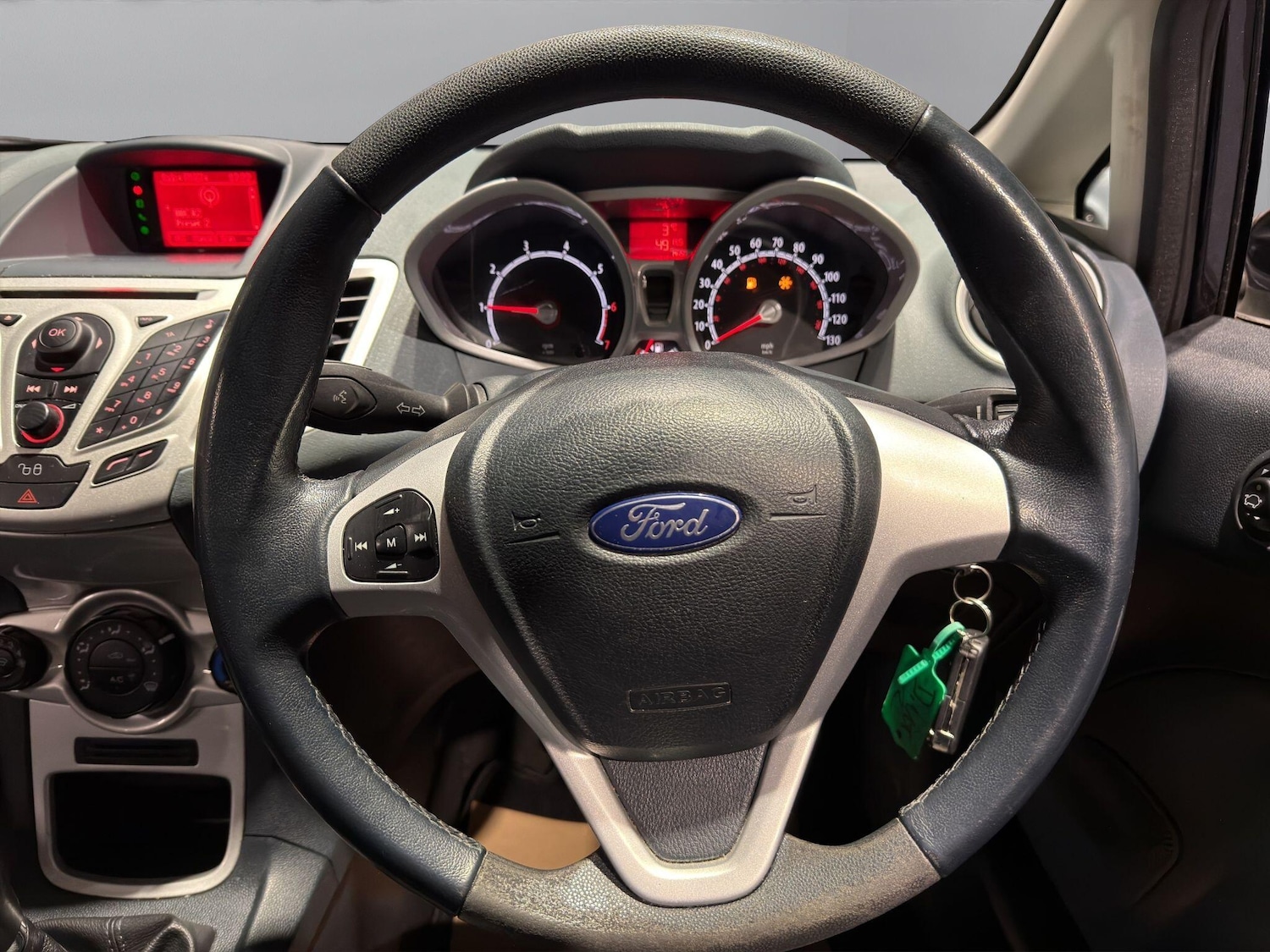 Used Ford Fiesta 2010 for sale - 76717619: Photo 14