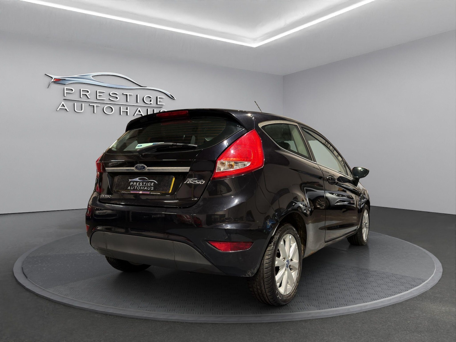 Used Ford Fiesta 2010 for sale - 76717619: Photo 2