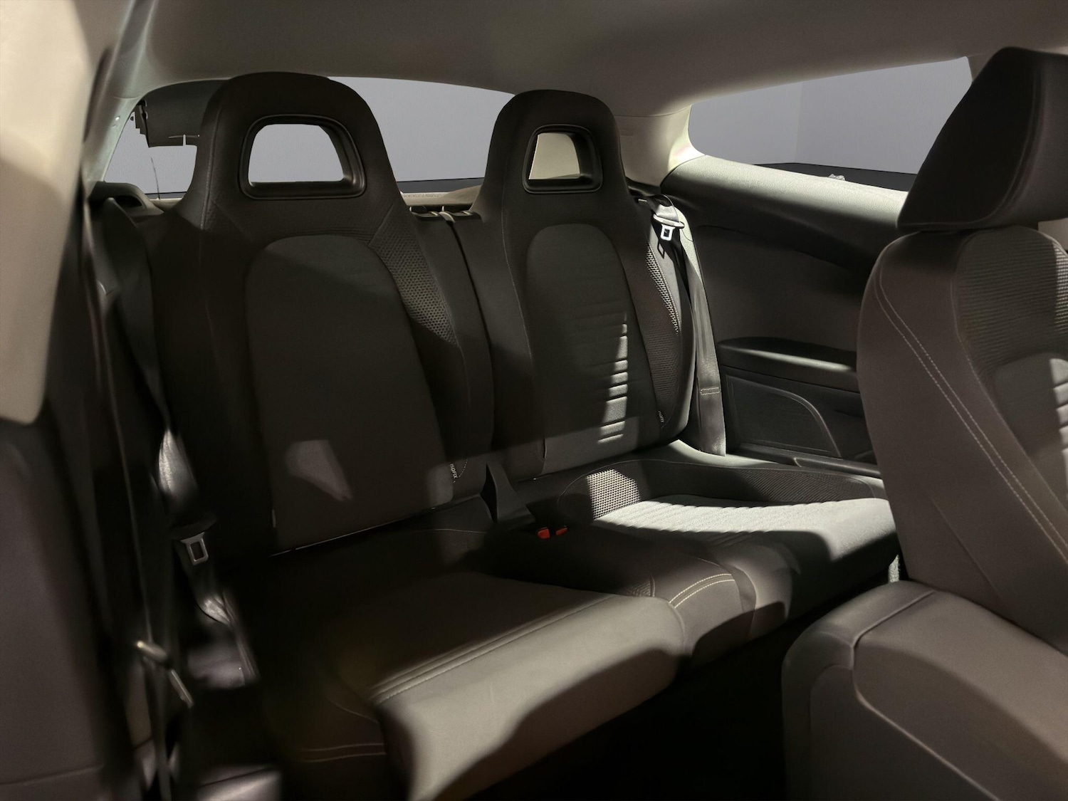 Used Volkswagen Scirocco 2011 for sale - 76635934: Photo 10