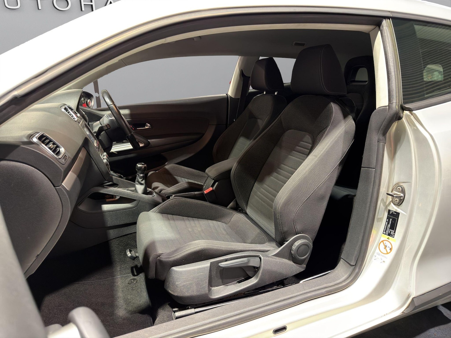 Used Volkswagen Scirocco 2011 for sale - 76635934: Photo 12