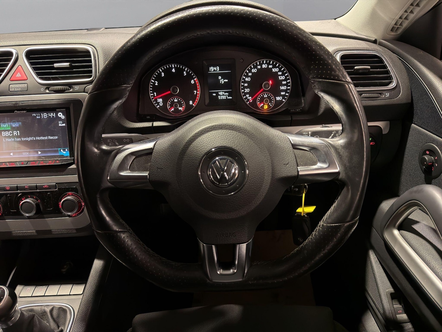 Used Volkswagen Scirocco 2011 for sale - 76635934: Photo 15