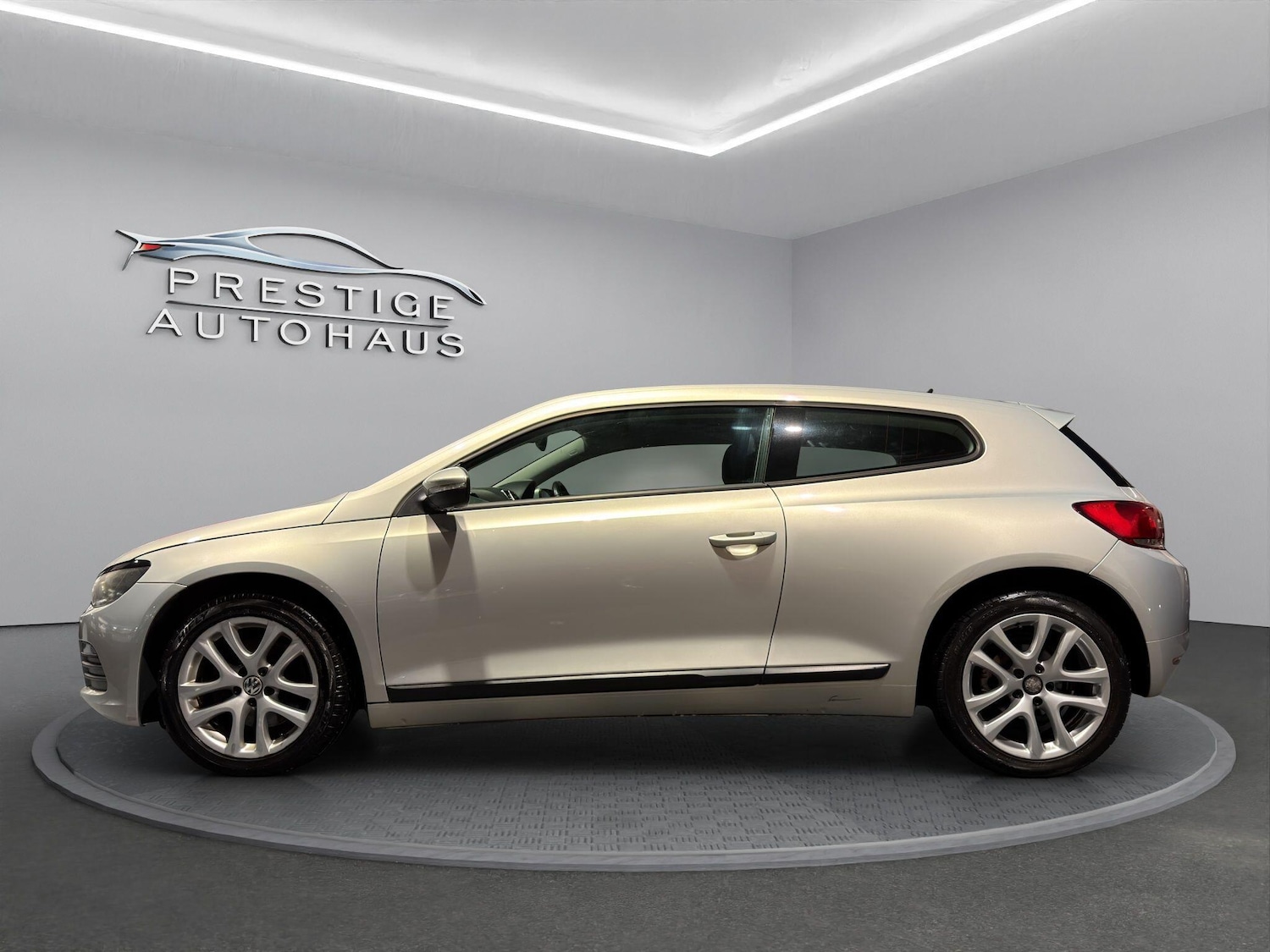 Used Volkswagen Scirocco 2011 for sale - 76635934: Photo 6