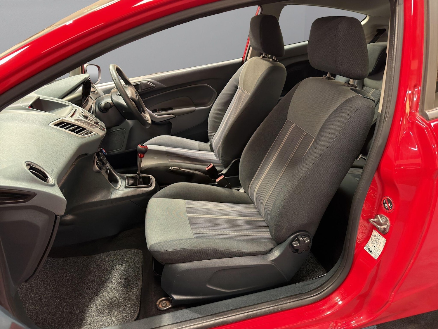 Used Ford Fiesta 2010 for sale - 76390292: Photo 11