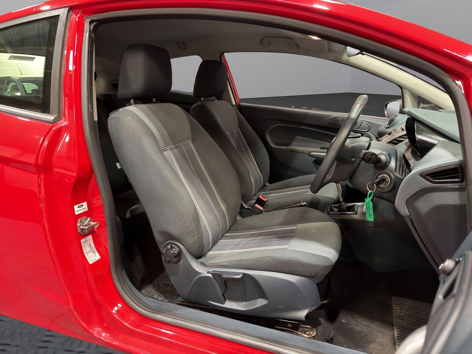 Used Ford Fiesta 2010 for sale - 76390292: Photo 9