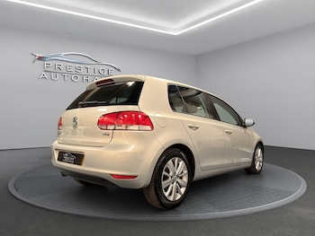 Used Volkswagen Golf 2010 for sale - 76273775: Photo