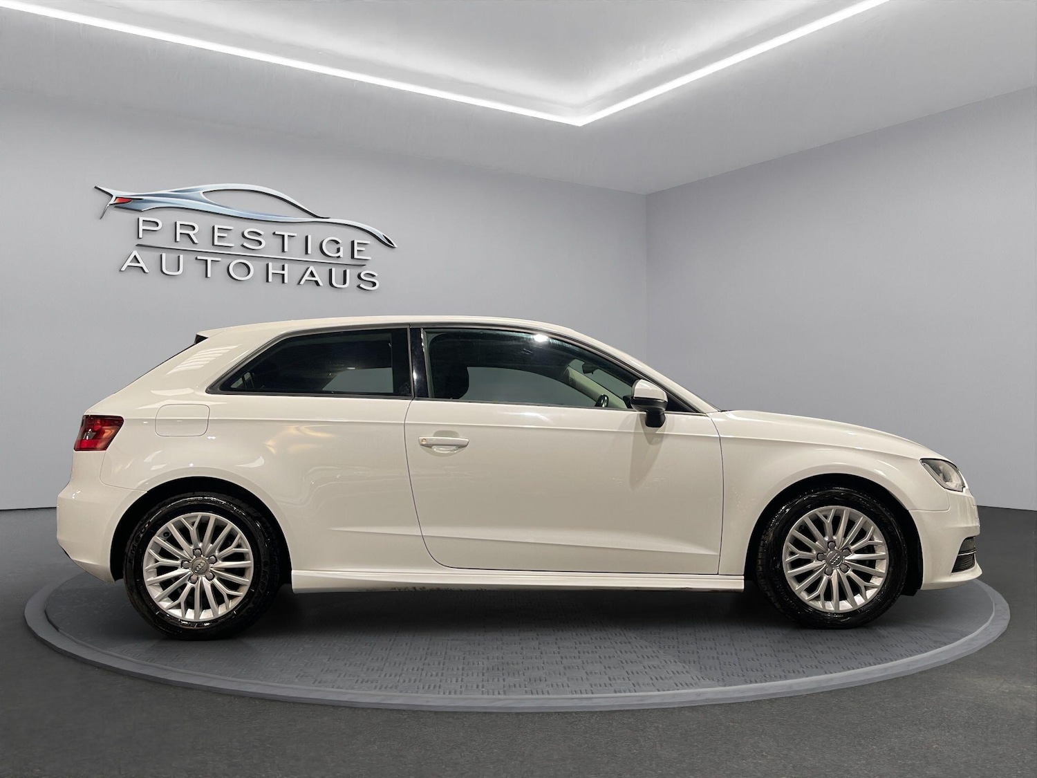 Used Audi A3 2016 for sale - 76830822: Photo 2