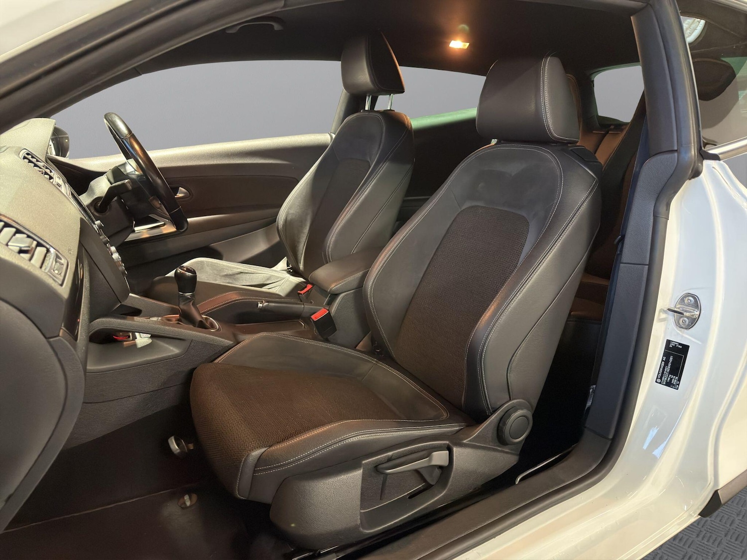 Used Volkswagen Scirocco 2016 for sale - 76287923: Photo 11