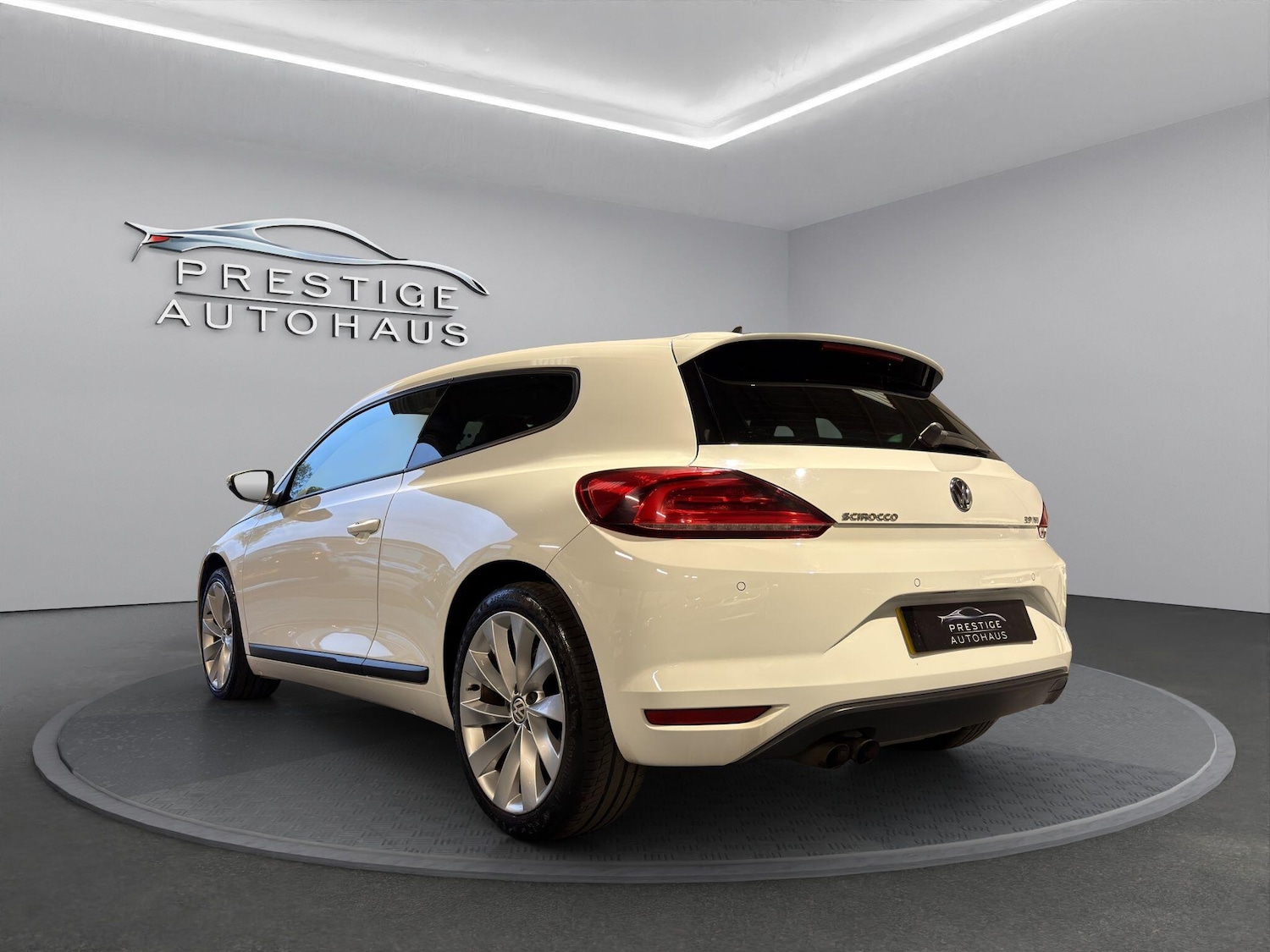 Used Volkswagen Scirocco 2016 for sale - 76287923: Photo 5