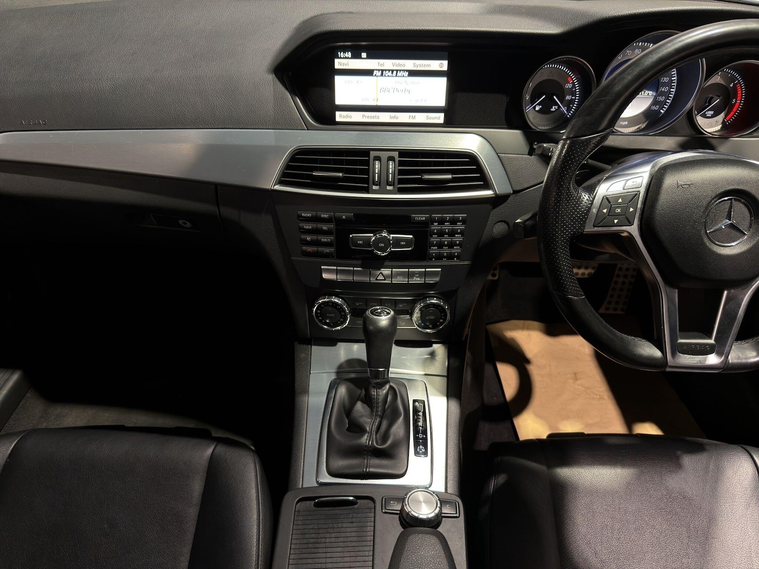 Used Mercedes-Benz C Class 2012 for sale - 76581268: Photo 16