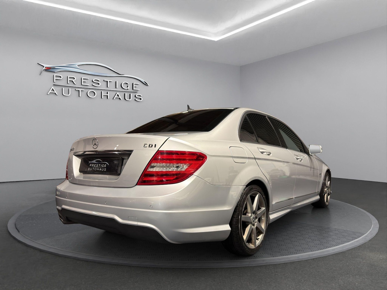 Used Mercedes-Benz C Class 2012 for sale - 76581268: Photo 3