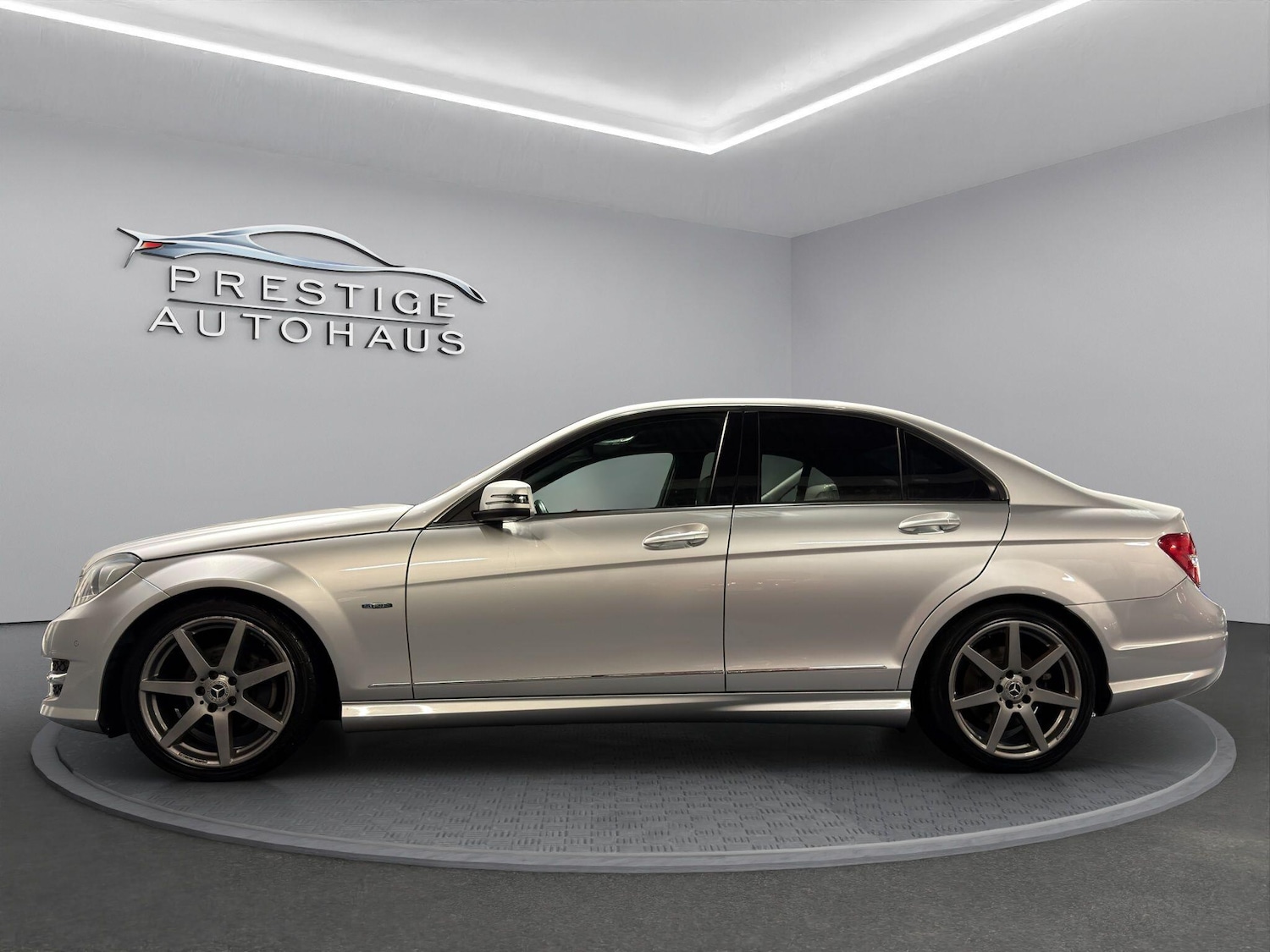 Used Mercedes-Benz C Class 2012 for sale - 76581268: Photo 6