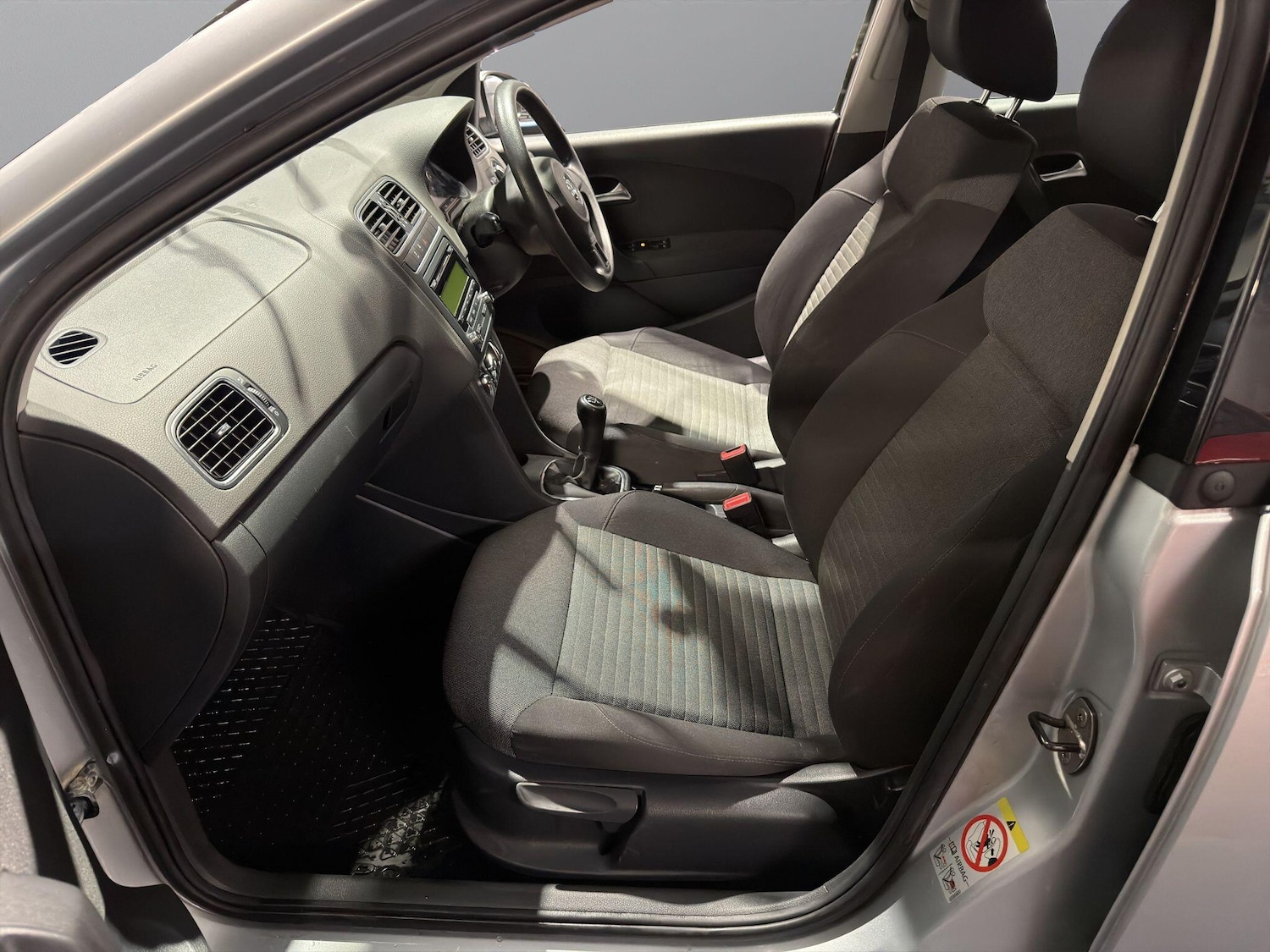 Used Volkswagen Polo 2011 for sale - 76581267: Photo 12