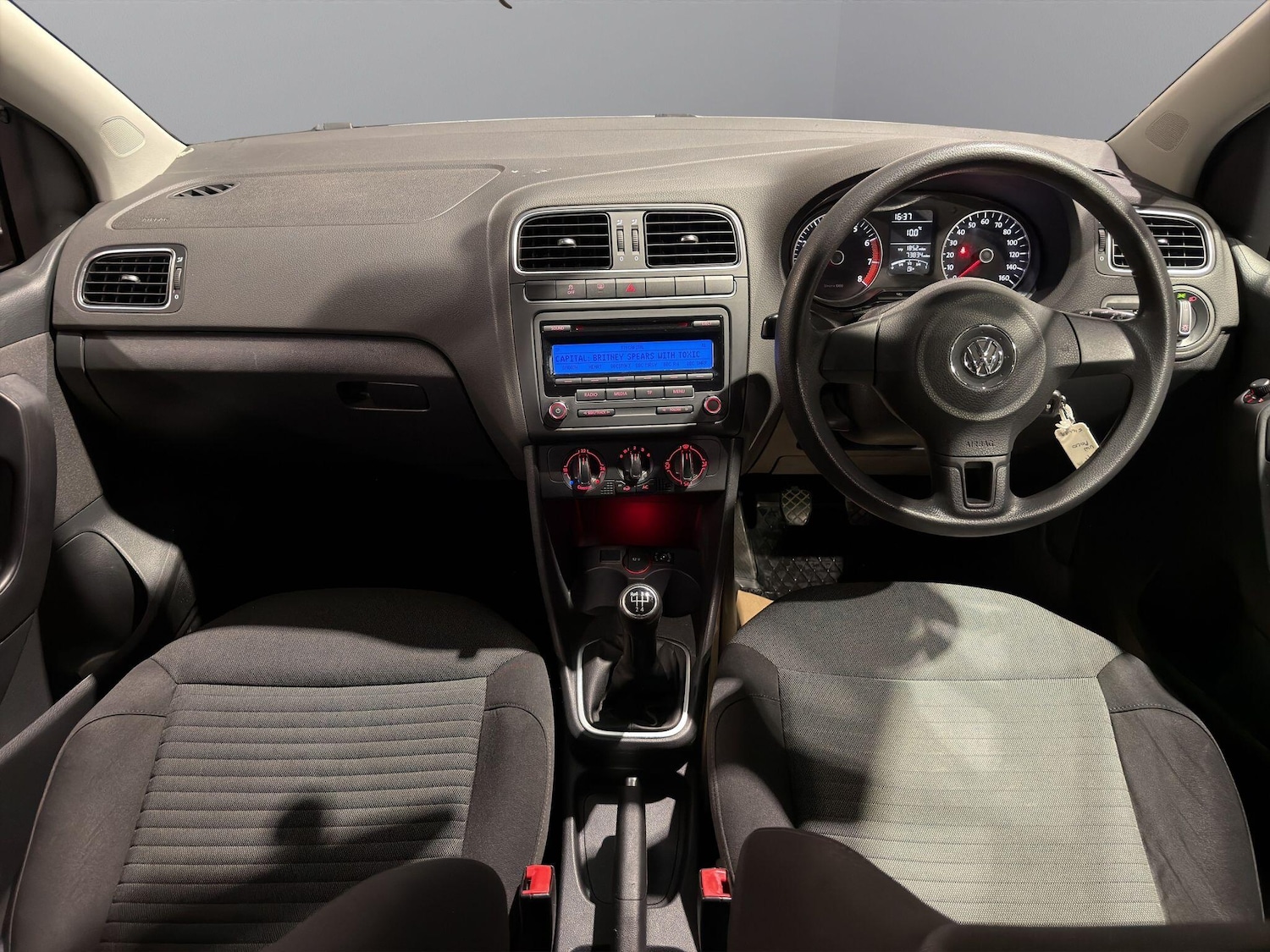 Used Volkswagen Polo 2011 for sale - 76581267: Photo 14