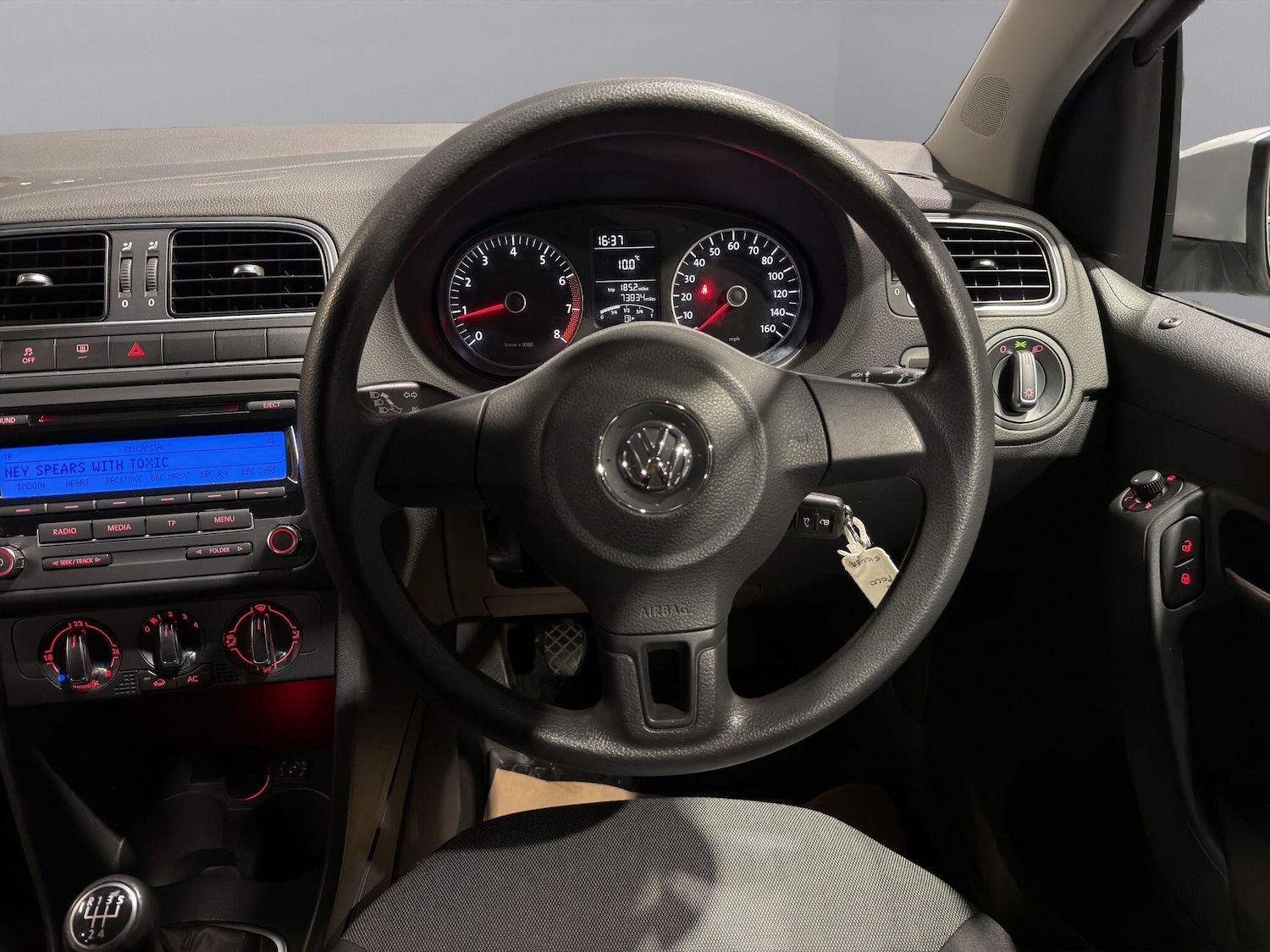 Used Volkswagen Polo 2011 for sale - 76581267: Photo 15