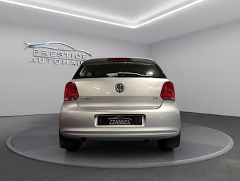 Used Volkswagen Polo 2011 for sale - 76581267: Photo
